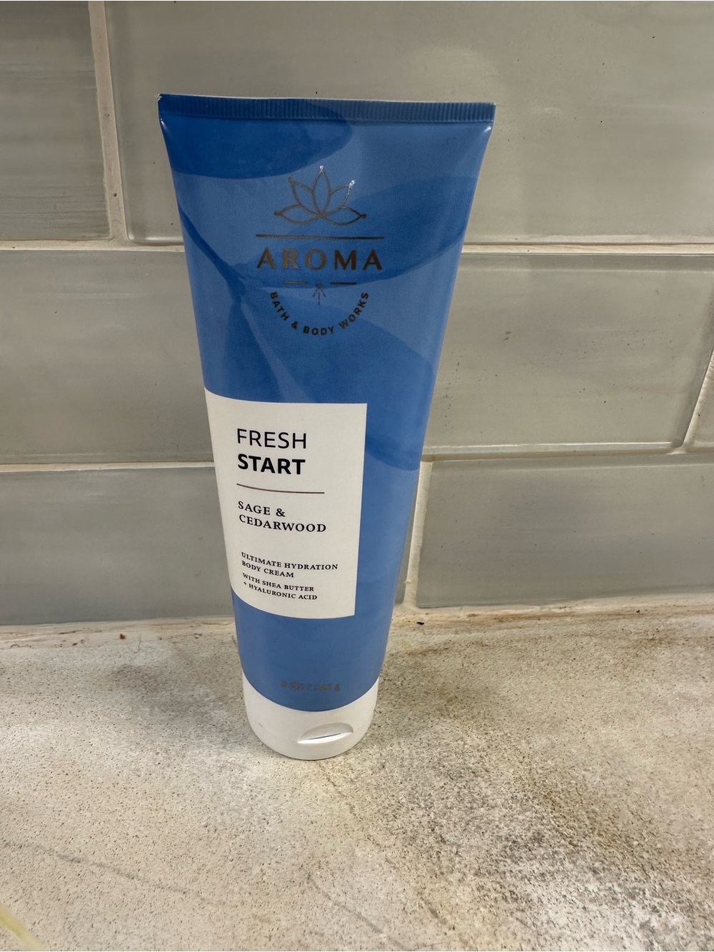 Bath and Body Works Fresh Start Sage & Cedarwood Hydrating Body Cream - Blue